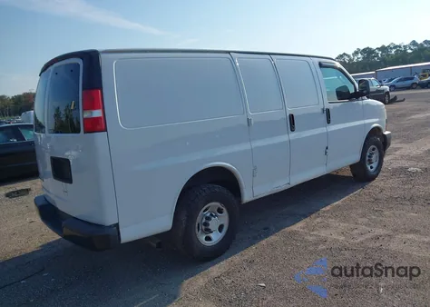 2018 Chevrolet Express 2500 Work Van from USA, damaged, VIN 1GCWGAFP3J1261246